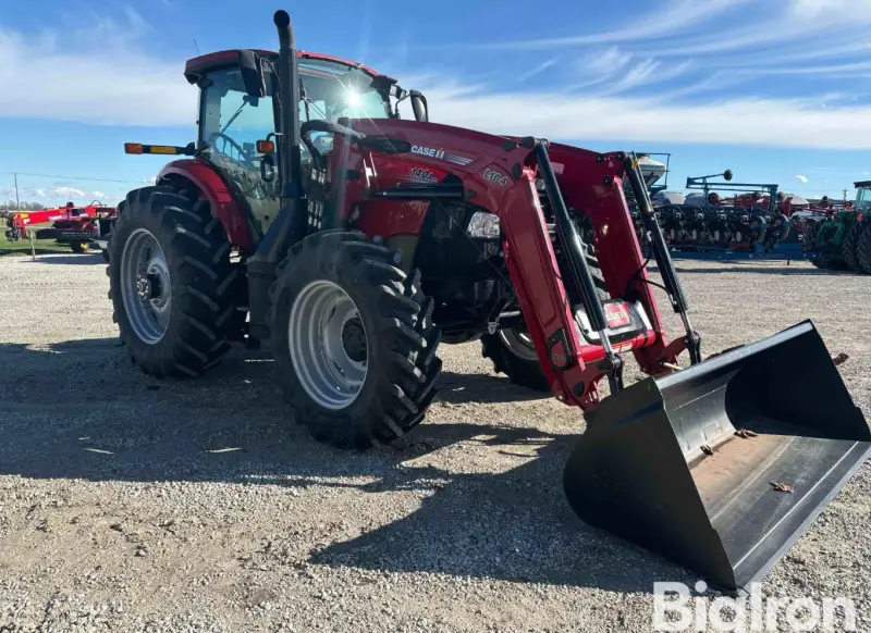 2022 Case IH Farmall 140A MFWD photo 7