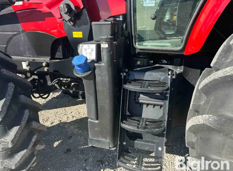 2022 Case IH Farmall 140A MFWD photo 14