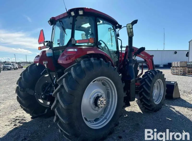 2022 Case IH Farmall 140A MFWD photo 5