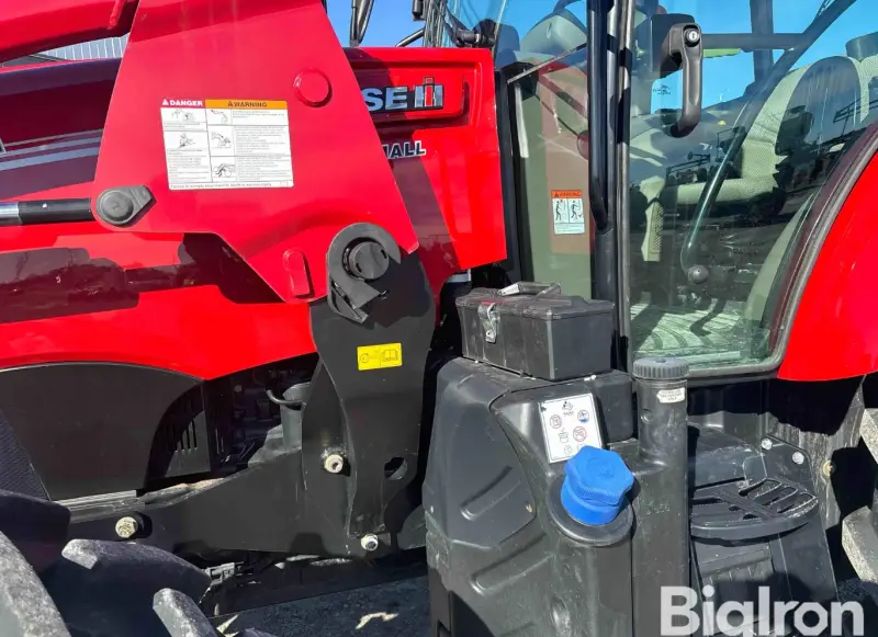 2022 Case IH Farmall 140A MFWD photo 15