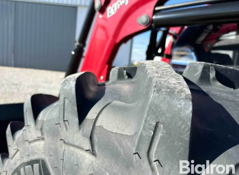 2022 Case IH Farmall 140A MFWD photo 31