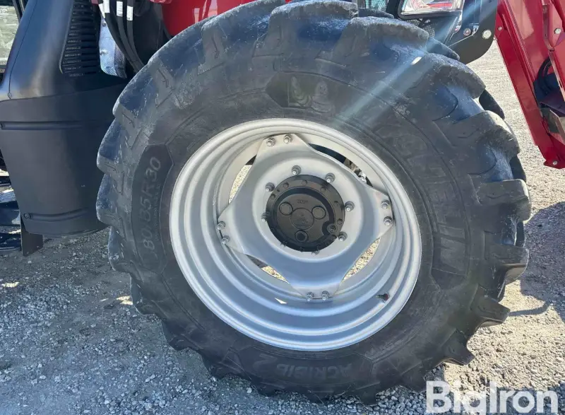 2022 Case IH Farmall 140A MFWD photo 27