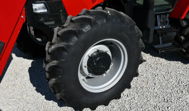 2009 Case IH Farmall 105U MFWD photo 36