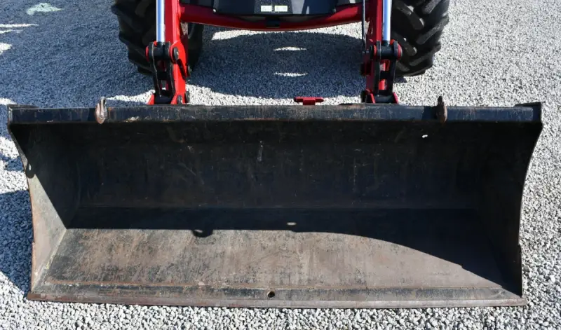 2009 Case IH Farmall 105U MFWD photo 14