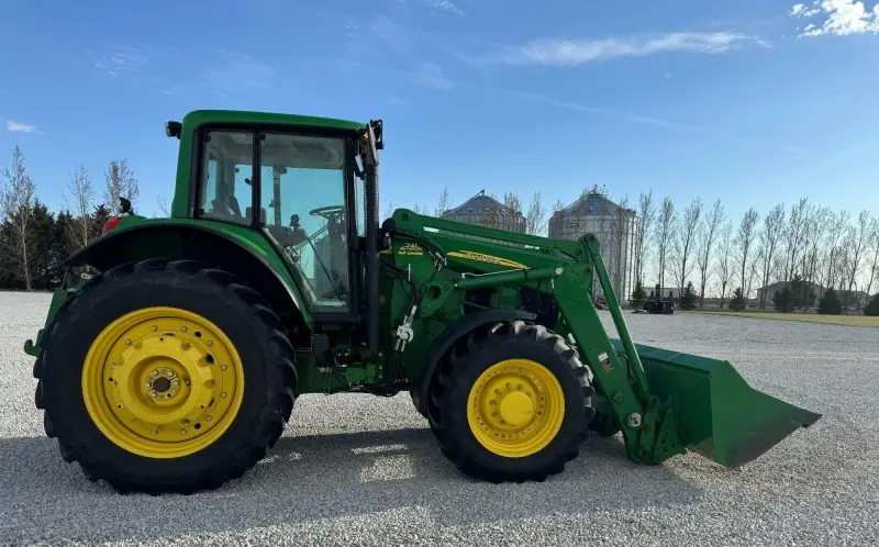 2010 John Deere 7530 Premium MFWD photo 80