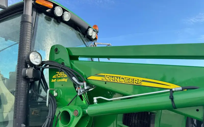 2010 John Deere 7530 Premium MFWD photo 39