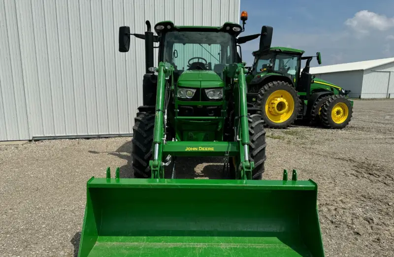 2023 John Deere 6R 110 MFWD photo 2