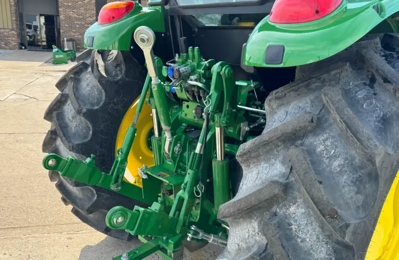 2022 John Deere 6105E MFWD photo 13