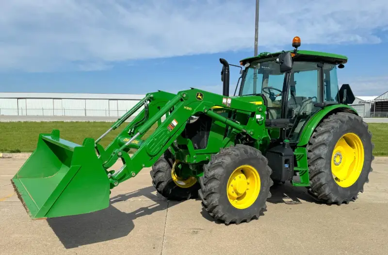 2022 John Deere 6105E MFWD photo 1