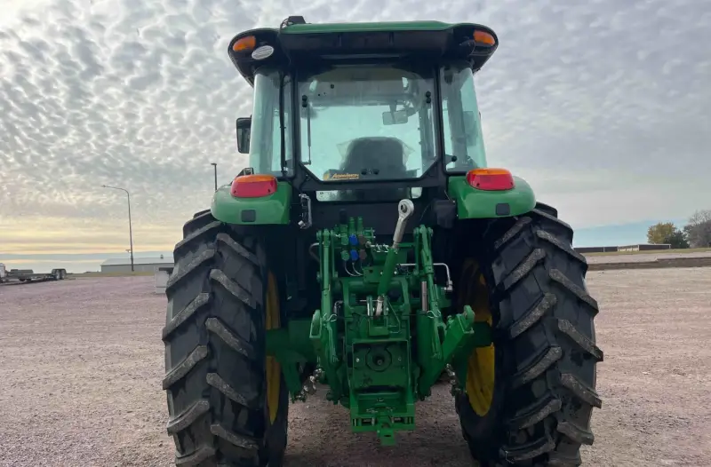 2021 John Deere 6120E MFWD photo 7