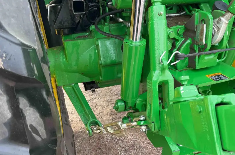 2021 John Deere 6120E MFWD photo 28