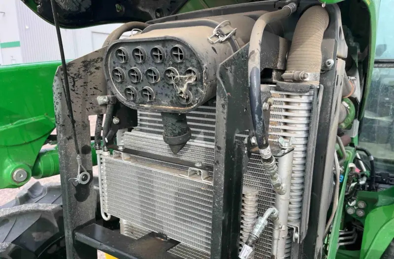 2021 John Deere 6120E MFWD photo 48