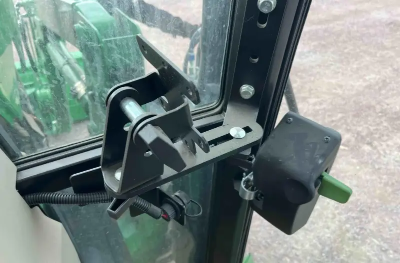 2021 John Deere 6120E MFWD photo 58