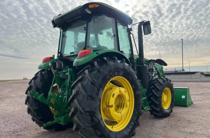 2021 John Deere 6120E MFWD photo 6
