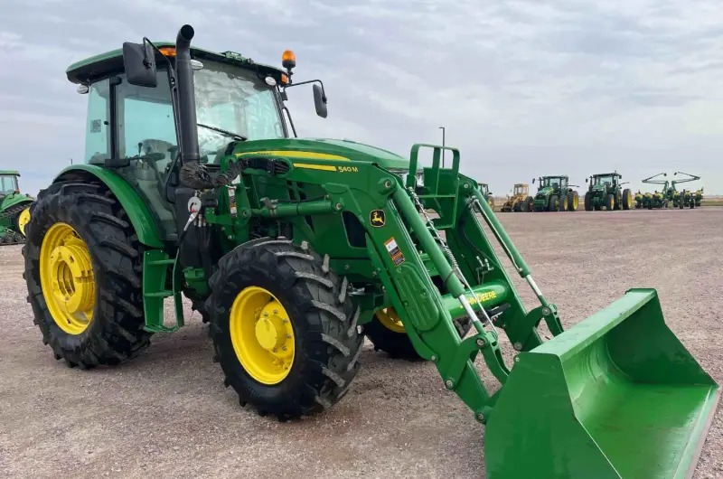 2021 John Deere 6120E MFWD photo 3