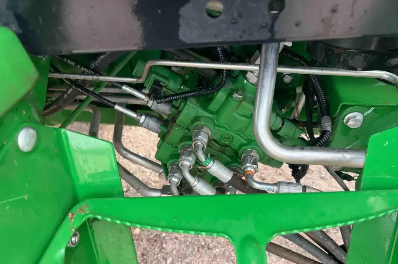 2021 John Deere 6120E MFWD photo 31