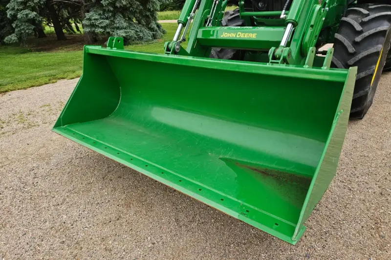 2017 John Deere 6130M MFWD photo 11