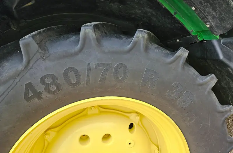 2017 John Deere 6130M MFWD photo 33