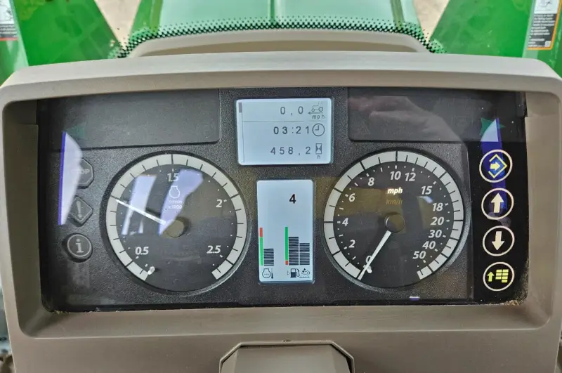 2017 John Deere 6130M MFWD photo 53