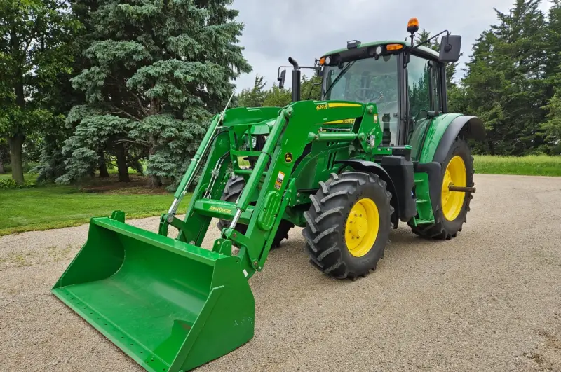 2017 John Deere 6130M MFWD photo 1