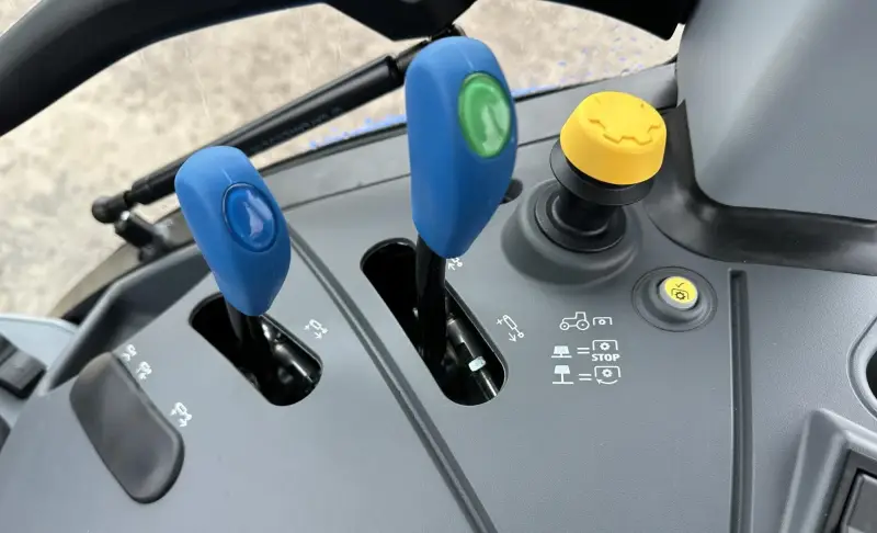 2020 New Holland Powerstar 110 photo 20