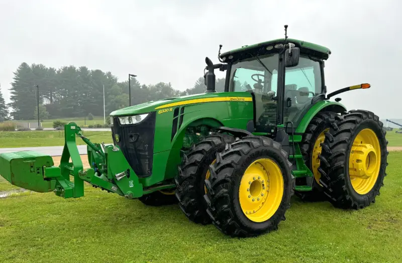 2016 John Deere 8320R MFWD photo 1