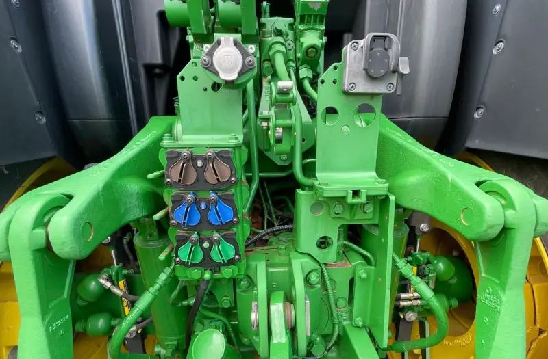 2015 John Deere 6155R MFWD photo 10