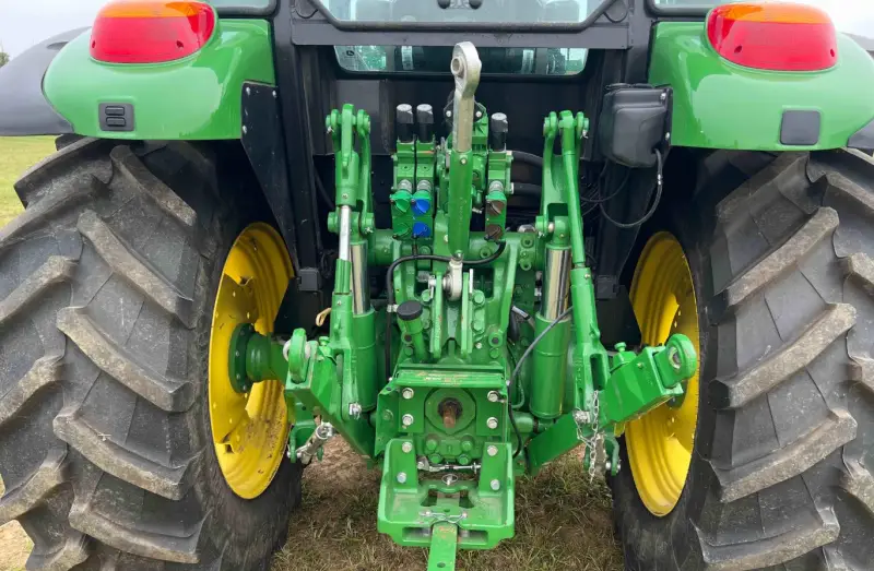 2020 John Deere 5125R MFWD photo 21