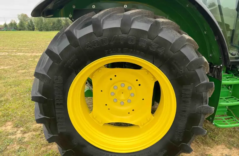 2020 John Deere 5125R MFWD photo 40