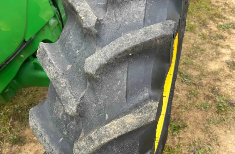 2020 John Deere 5125R MFWD photo 34