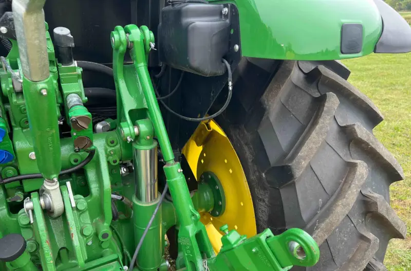 2020 John Deere 5125R MFWD photo 25