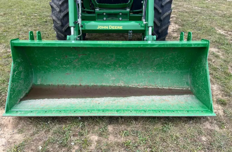 2020 John Deere 5125R MFWD photo 16