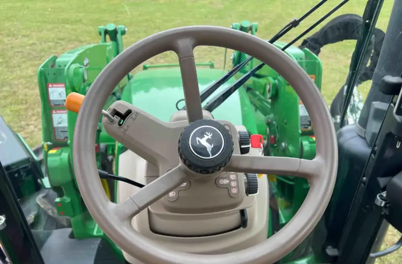 2020 John Deere 5125R MFWD photo 51
