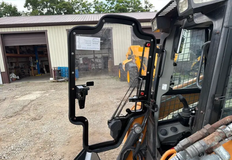 2022 Case SV340B photo 34
