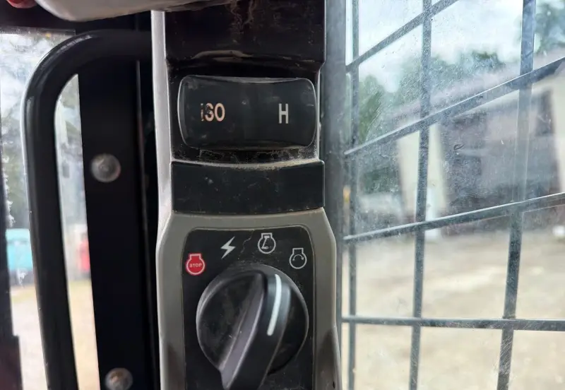 2022 Case SV340B photo 43