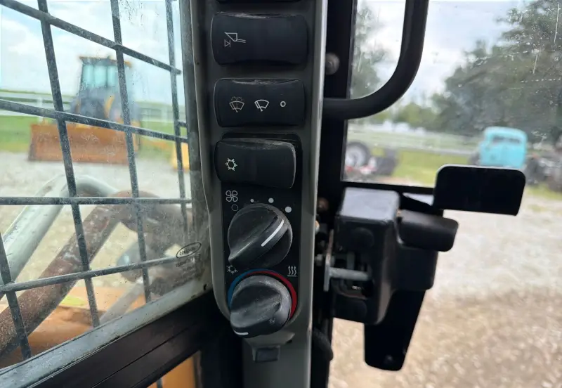 2022 Case SV340B photo 53