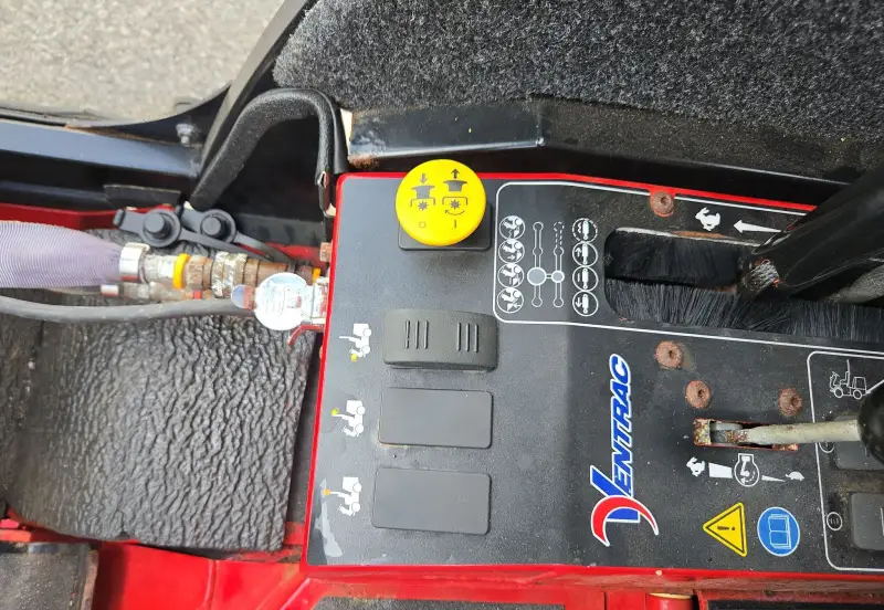 2015 Ventrac 3400Y photo 39