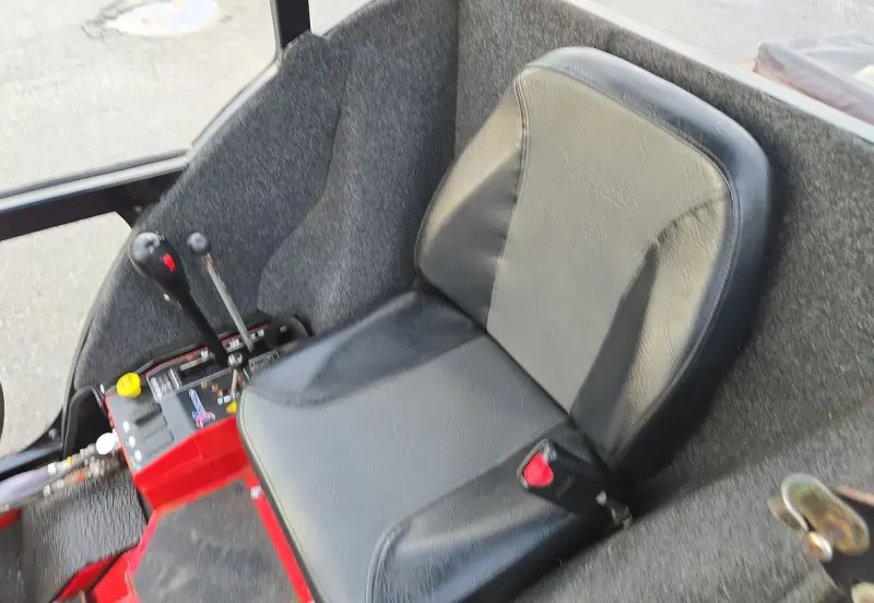2015 Ventrac 3400Y photo 32