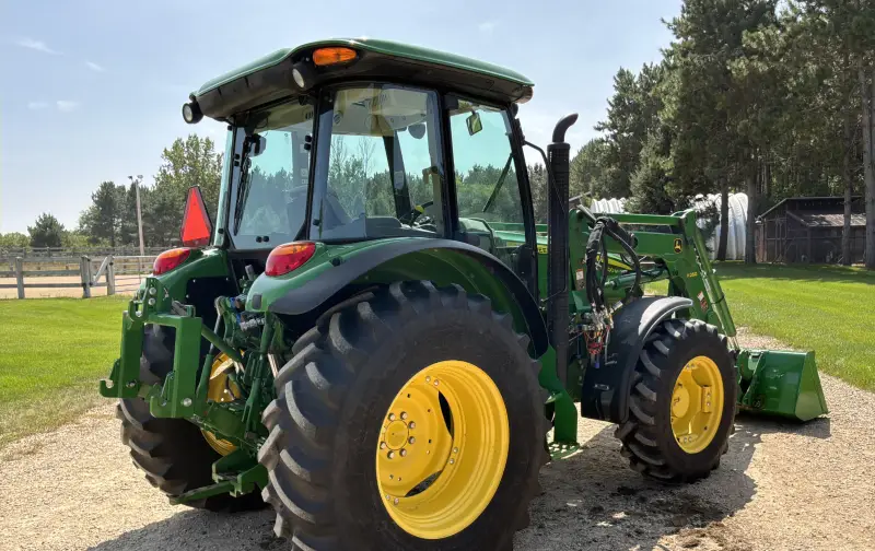 2016 John Deere 5100M MFWD Tractor W/H260 Loader & Bucket photo 5