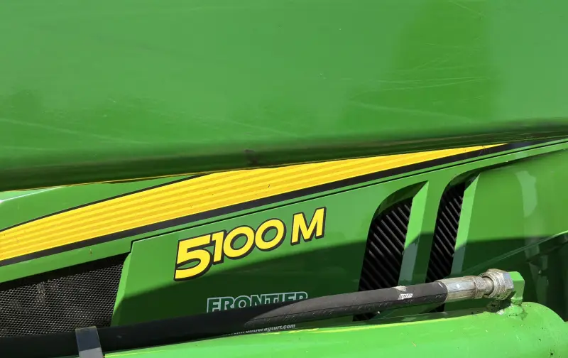 2016 John Deere 5100M MFWD Tractor W/H260 Loader & Bucket photo 19
