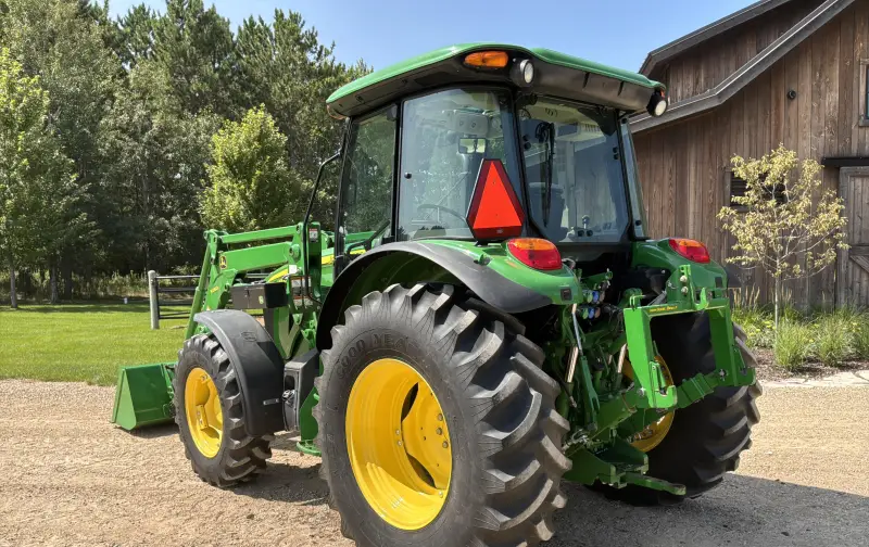 2016 John Deere 5100M MFWD Tractor W/H260 Loader & Bucket photo 7