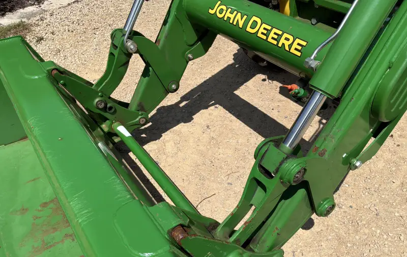 2016 John Deere 5100M MFWD Tractor W/H260 Loader & Bucket photo 13