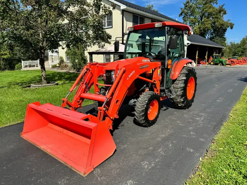 2019 Kubota Grand L4060 Tractor Cab photo 24