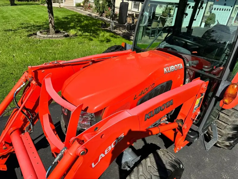 2019 Kubota Grand L4060 Tractor Cab photo 5