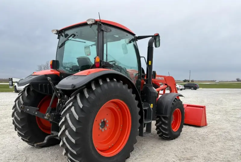 2019 Kubota M6-141 MFWD photo 5