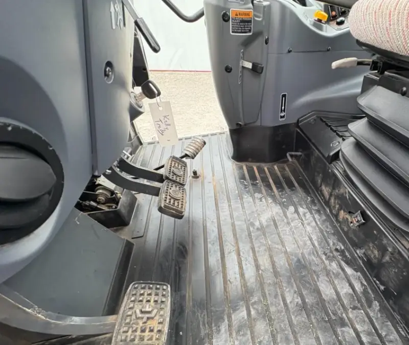 2019 Kubota M6-141 MFWD photo 74