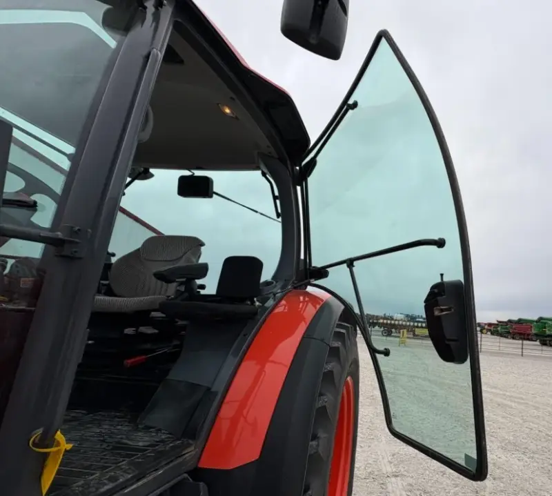 2019 Kubota M6-141 MFWD photo 58