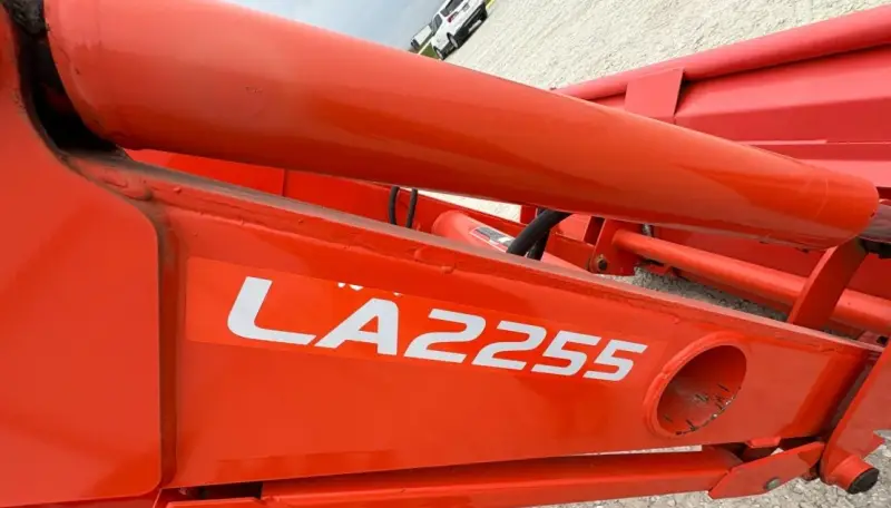 2019 Kubota M6-141 MFWD photo 41