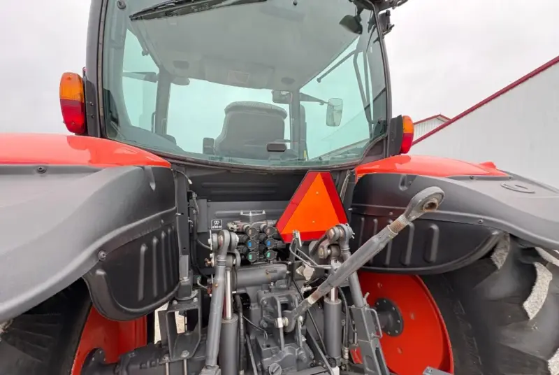2019 Kubota M6-141 MFWD photo 21