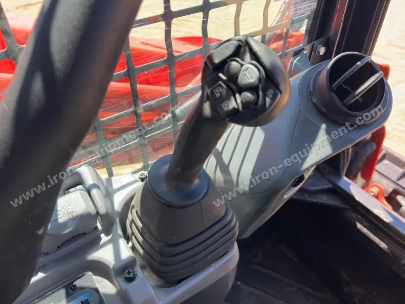 2024 Kubota SVL97-2 photo 28